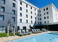 Holiday Inn DIJON SUD - LONGVIC by IHG - piscina