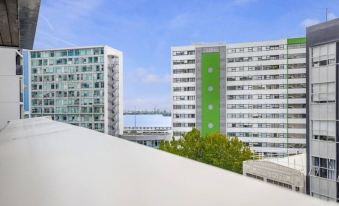 Bright & Modern 1Br in Auckland CBD by Zodiak Stays