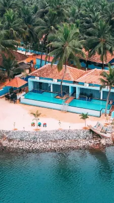 Blue Lagoon Homestay Hotels near Anyer Beach