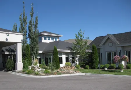 Clarion Inn Idaho Falls Riverfront Отели рядом с достопримечательностью «Giant Eagle Waterfall Nest»