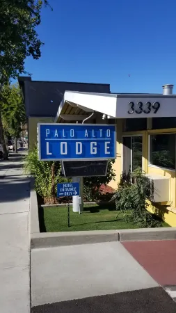 Palo Alto Lodge Отели рядом с достопримечательностью «Зоопарк Пало-Альто Джуниор Музеум энд»