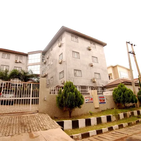 Silverland Hotel and Suites