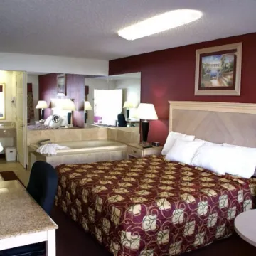 Crystal Inn and Suites