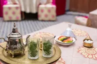 Riad Dar Bab Guissa - Mountain view