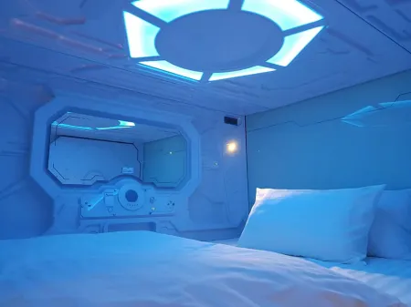 Avagard Capsule Hotel - Suvarnabhumi Airport Отели рядом с достопримечательностью «Bangkok Flight Services»