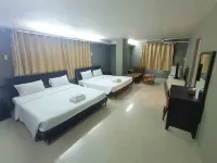 Centric Place Hotel Các khách sạn gần Ga MRT Phetchaburi