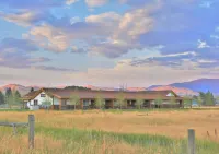 McAllister Inn & Lodging Отели в г. Эннис