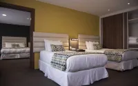Camino Plaza Hotels near Carlitos Brake Service