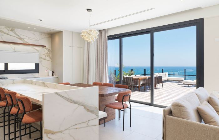 LIV Mackenzie Beach Suites
