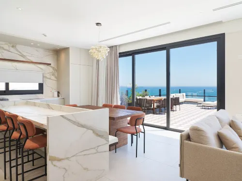 LIV Mackenzie Beach Suites - Bintang 4