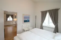 Acco Ice Apartments