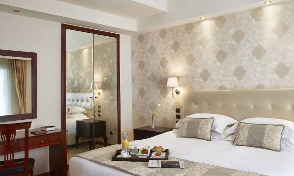 Ava Hotel and Suites