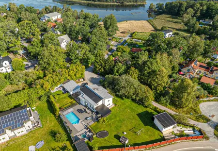 Luxury Villa Stockholm Отели в г. Гуддинге
