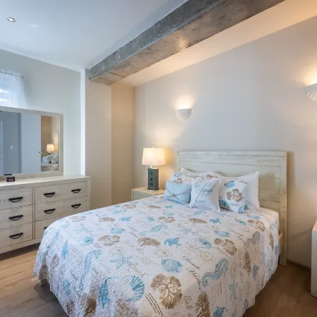La Casa Amarilla Apartments
