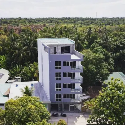 Equator Retreat Hotel a 