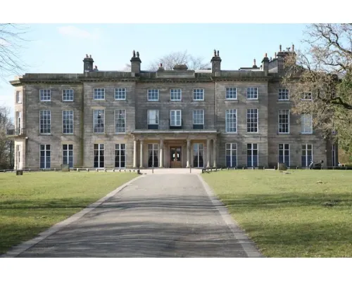 Central Wigan Welcoming Townhouse Sleeps up to 6 Hotels in Wigan