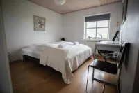 4 Bedroom Apartment - 20 Min Walk from City Centre - Nature Hotels in 
