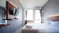 Good Deals and Comfy Studio at Bale Hinggil Apartment - 3-Star