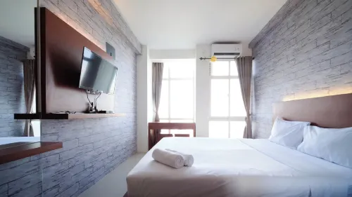 Good Deals and Comfy Studio at Bale Hinggil Apartment