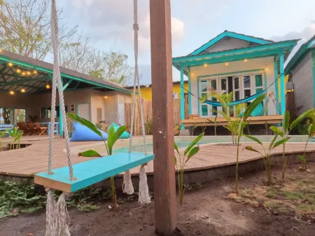 Casa Kapuas Отели рядом с достопримечательностью «Gili Trawangan Turtle Hatchery»