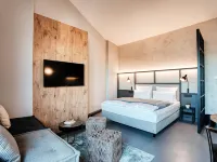 Cloud No7 Lofts Hotels near فَنجِن