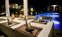 Au Bord de l'Eau Hotels in Bamako