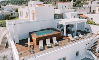 Kalathos Square Luxury Suites