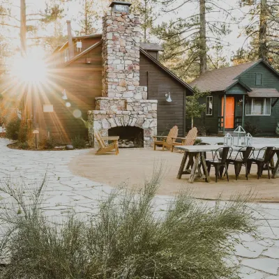Noon Lodge Hotels near Big Bear Lake