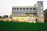 Hotel Trinetar Gardens
