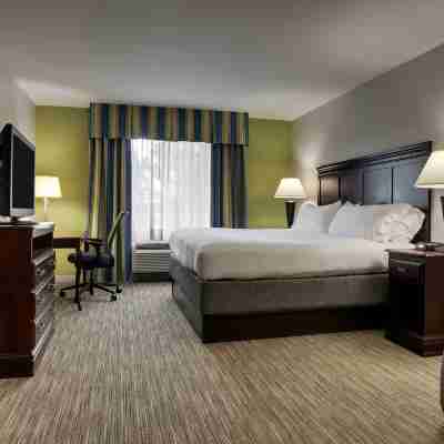 Holiday Inn Express & Suites Middleboro Raynham Rooms