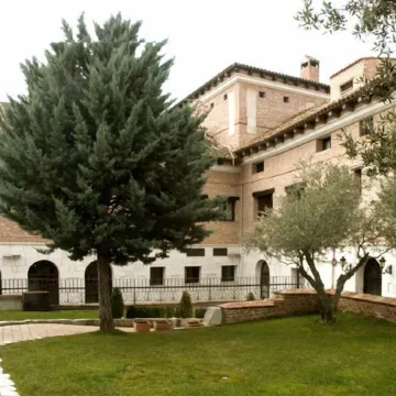 Jardin de la Abadia Отели в г. Кампинья дель Писуэрга