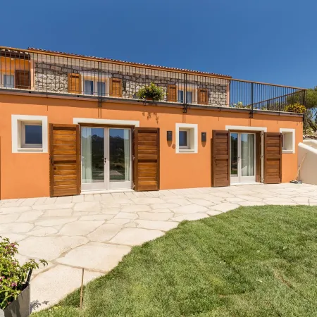 Tenuta Petra Bianca