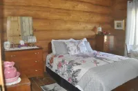 Domaine de La Giroux-Ette Hotels in La Patrie