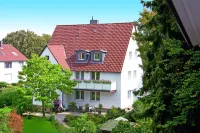 Parkhotel Stadthagen Hotels near Mausoleum des Fursten Ernst