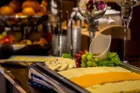 Sachsenwald Hotel Reinbek - breakfast