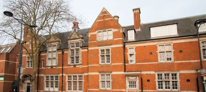 Comfortable Swindon Town Centre Apartments, Free Parking, Sleeps up to 8 Ξενοδοχεία στην πόλη Σουίντον