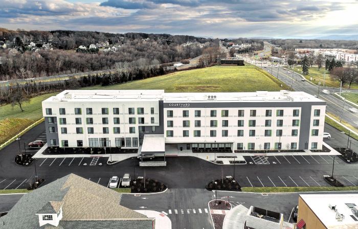 Courtyard Southington