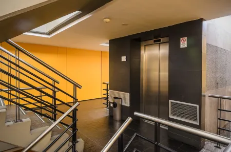 Travelers Obelisco Apartamentos Отели рядом с достопримечательностью «Парк 93»