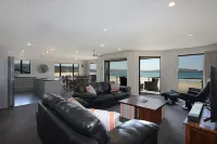 Curio Bay Salt House Motel