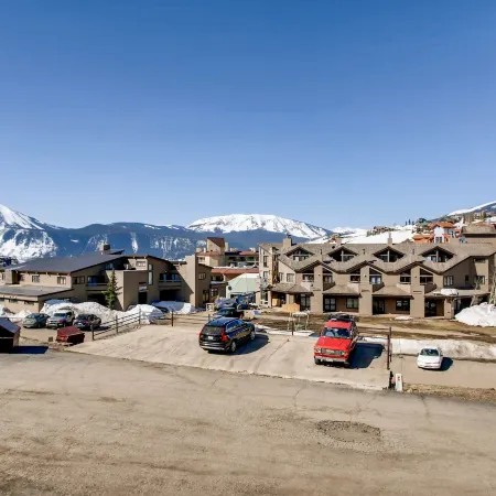 The Plaza Condominiums, A Vail Resorts Property