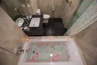 Hotel Parami - Hot Tub