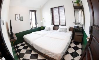 Klyde Boutique - Chatuchak