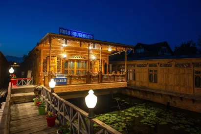 Kolu Group of Houseboats