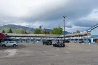 Valemount Vacation Inn - Bãi đậu xe