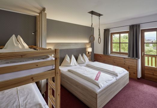 호텔 수영장 시설