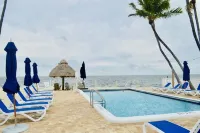 Drop Anchor Resort & Marina - Bãi biển
