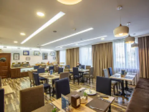 Rayan Hotel Hotels in Osh