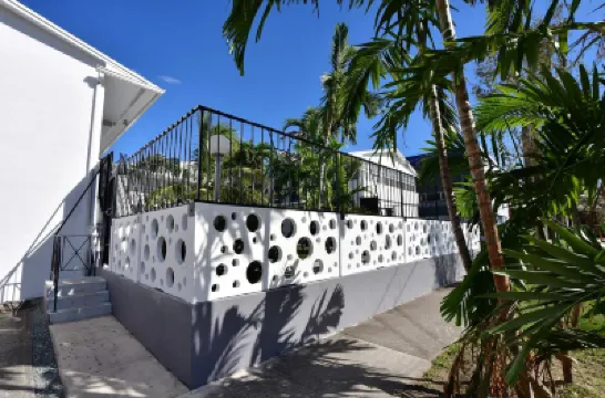 Broadway Suites Downtown by RocketStay Hotels near Vizcaya Museum & Gardens