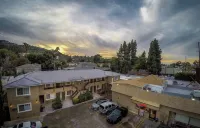 Nite Inn at Universal City - Walking Distance to Universal Studios Hollywood Hotels in Studio City