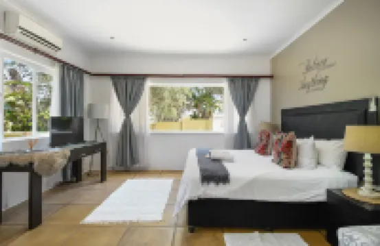 Caza Beach Guesthouse